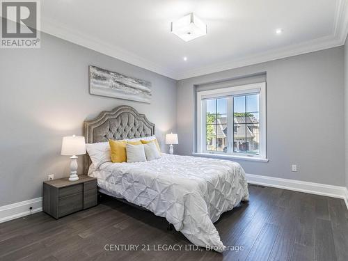 1368 Kenmuir Avenue, Mississauga (Mineola), ON - Indoor Photo Showing Bedroom