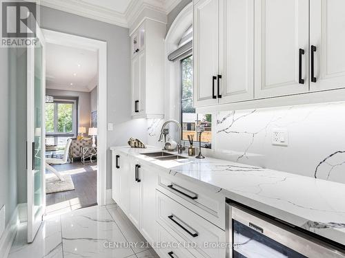 1368 Kenmuir Avenue, Mississauga (Mineola), ON - Indoor Photo Showing Kitchen With Double Sink With Upgraded Kitchen