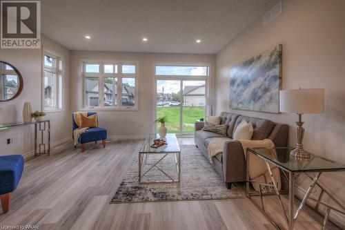 48 Main Street E, Innerkip, ON - Indoor Photo Showing Living Room