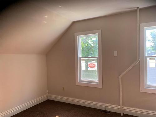 25 4Th Street, Gladstone, MB - Indoor Photo Showing Other Room