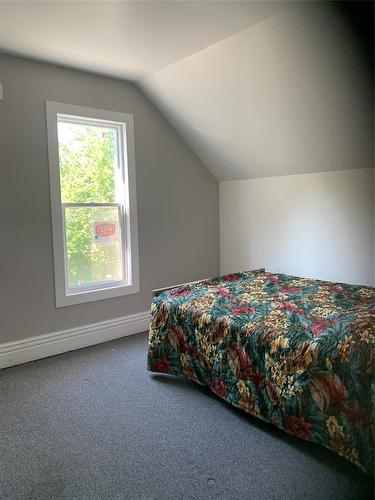 25 4Th Street, Gladstone, MB - Indoor Photo Showing Bedroom