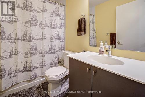 116 - 555 William Graham Drive, Aurora, ON - Indoor Photo Showing Bathroom