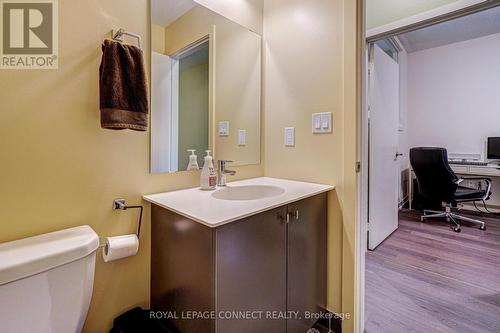 116 - 555 William Graham Drive, Aurora, ON - Indoor Photo Showing Bathroom