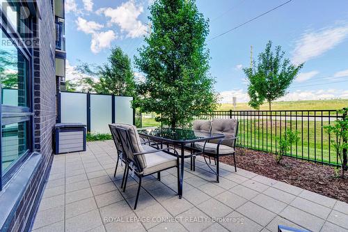 116 - 555 William Graham Drive, Aurora, ON - Outdoor