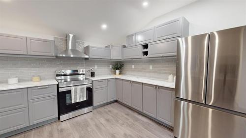 112 9Th Avenue S, Virden, MB - Indoor Photo Showing Kitchen With Stainless Steel Kitchen With Upgraded Kitchen