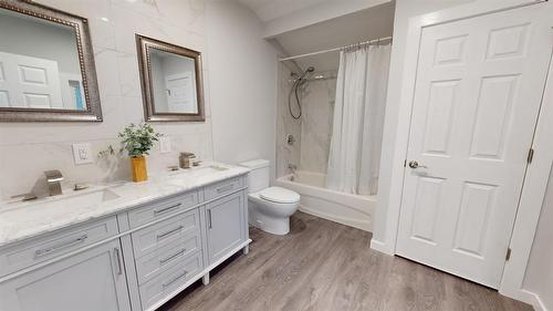 112 9Th Avenue S, Virden, MB - Indoor Photo Showing Bathroom