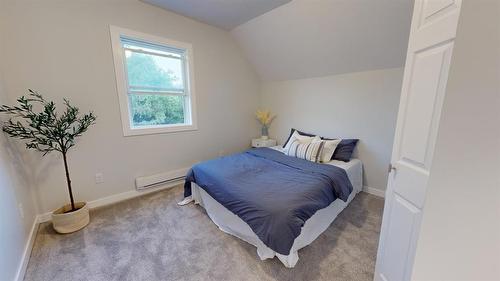 112 9Th Avenue S, Virden, MB - Indoor Photo Showing Bedroom