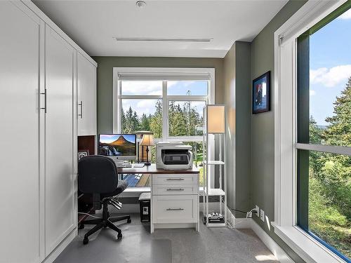 523-1400 Lynburne Pl, Langford, BC - Indoor Photo Showing Office