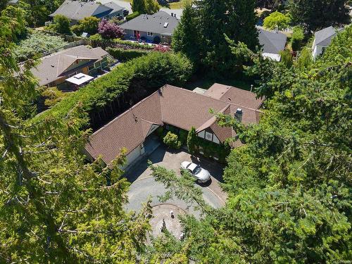 2526 Island Hwy West, Qualicum Beach, BC 