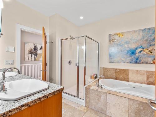 3259 Shuswap Rd, Kamloops, BC - Indoor Photo Showing Bathroom