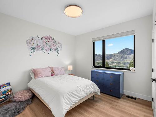 2166 Galore Cres, Kamloops, BC - Indoor Photo Showing Bedroom