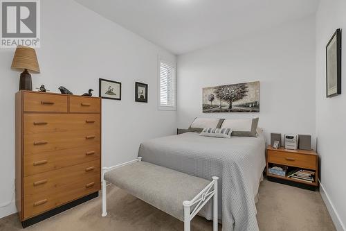 1960 Klo Road Unit# 54, Kelowna, BC - Indoor Photo Showing Bedroom