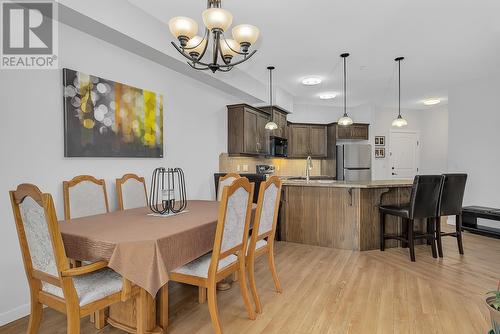 3739 Casorso Road Unit# 307, Kelowna, BC - Indoor Photo Showing Dining Room