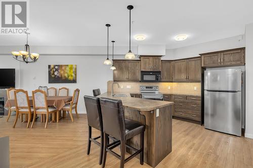 3739 Casorso Road Unit# 307, Kelowna, BC - Indoor Photo Showing Kitchen