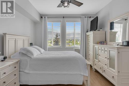 3739 Casorso Road Unit# 307, Kelowna, BC - Indoor Photo Showing Bedroom