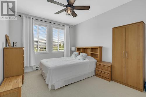 3739 Casorso Road Unit# 307, Kelowna, BC - Indoor Photo Showing Bedroom