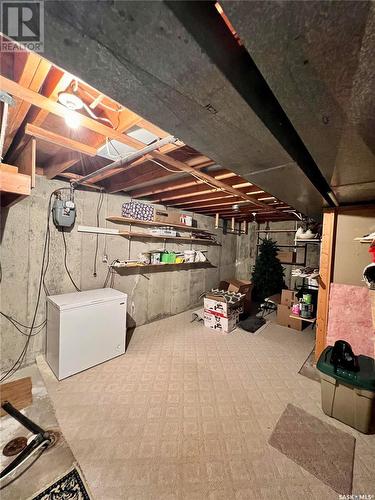 580 Centre Street, Shaunavon, SK - Indoor Photo Showing Basement