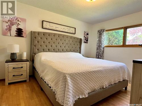 580 Centre Street, Shaunavon, SK - Indoor Photo Showing Bedroom