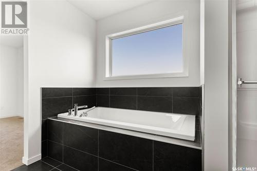 3285 Favel Drive, Regina, SK - Indoor Photo Showing Bathroom