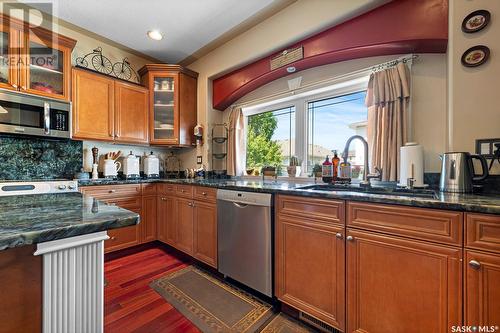 12030 Wascana Heights, Regina, SK - Indoor Photo Showing Kitchen With Double Sink