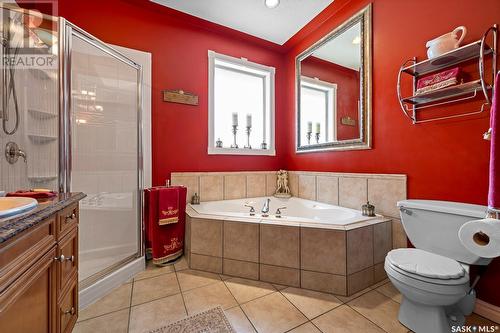 12030 Wascana Heights, Regina, SK - Indoor Photo Showing Bathroom