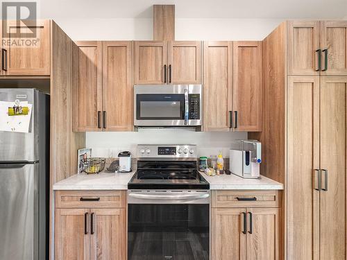 21 Preston West Drive, Enderby, BC - Indoor Photo Showing Kitchen