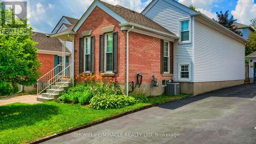 27 Milfoil Crescent E, Kitchener, ON - Outdoor