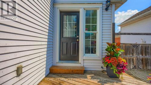 27 Milfoil Crescent E, Kitchener, ON - Outdoor With Deck Patio Veranda With Exterior