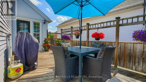 27 Milfoil Crescent E, Kitchener, ON - Outdoor With Deck Patio Veranda With Exterior