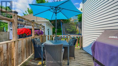 27 Milfoil Crescent E, Kitchener, ON - Outdoor With Deck Patio Veranda With Exterior