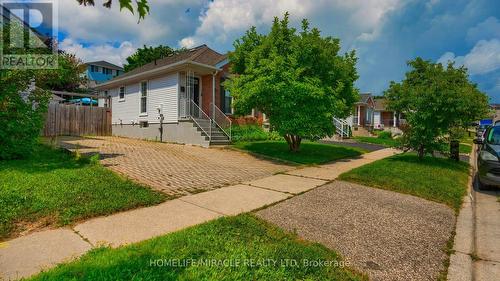 27 Milfoil Crescent E, Kitchener, ON - Outdoor