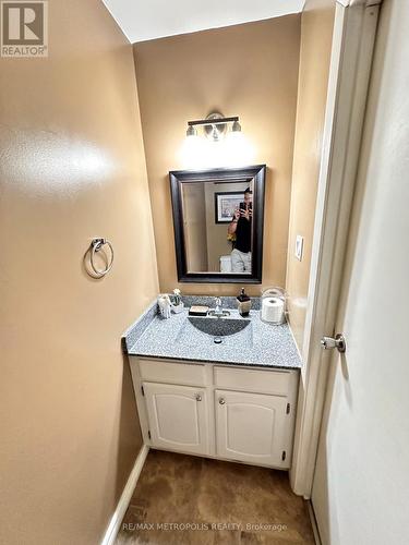 2 - 2994 Meadowbrook Lane, Windsor, ON - Indoor Photo Showing Bathroom