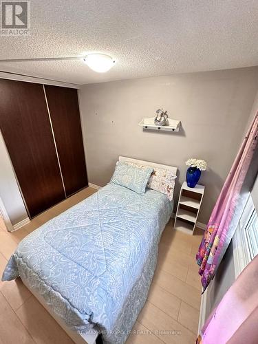 2 - 2994 Meadowbrook Lane, Windsor, ON - Indoor Photo Showing Bedroom