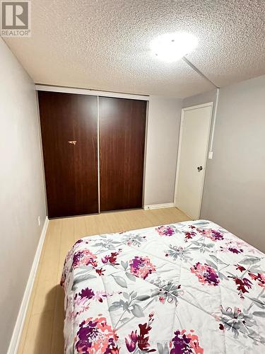 2 - 2994 Meadowbrook Lane, Windsor, ON - Indoor Photo Showing Bedroom