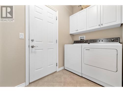 4520 Gallaghers Lookout Unit# 6, Kelowna, BC - Indoor Photo Showing Laundry Room