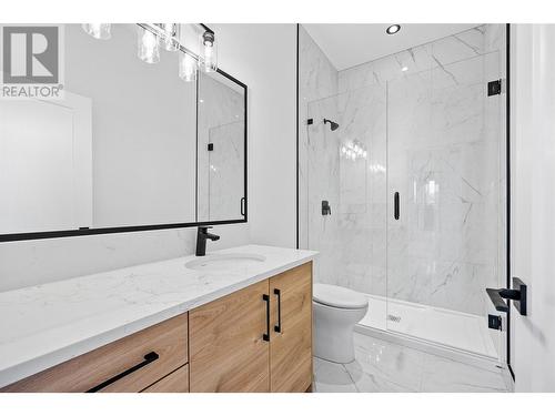 2507 Pinnacle Ridge Drive, West Kelowna, BC - Indoor Photo Showing Bathroom