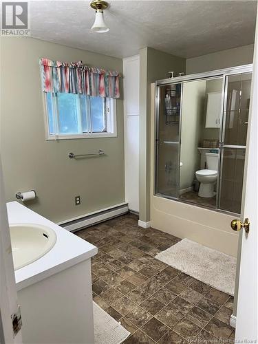 5 Edouard Avenue, Saint-Antoine, NB - Indoor Photo Showing Bathroom