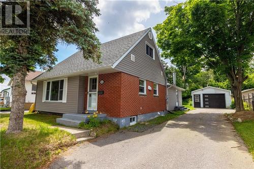 164 Axmith Avenue, Elliot Lake, ON - Outdoor