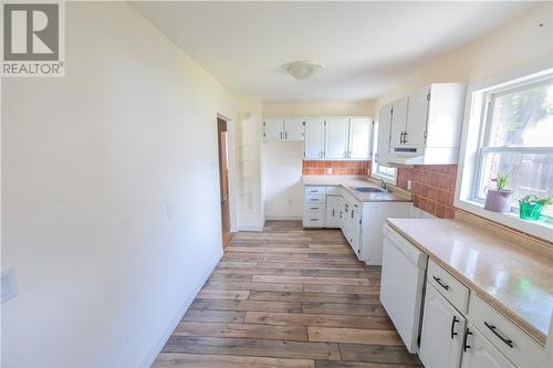 164 Axmith Avenue, Elliot Lake, ON - Indoor Photo Showing Kitchen