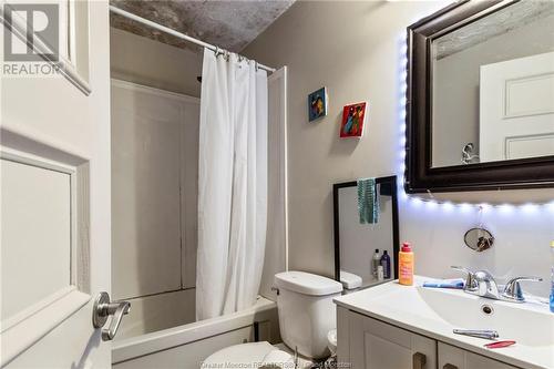 52 Princess, Moncton, NB - Indoor Photo Showing Bathroom