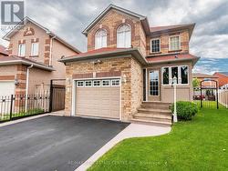 5599 BRENCHLEY AVENUE  Mississauga (East Credit), ON L5V 2H3