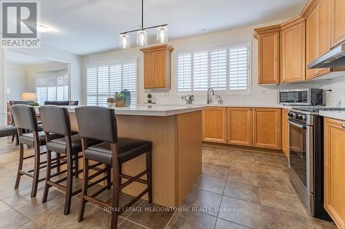 725 Switzer Crescent, Milton (Coates), ON - Indoor Photo Showing Kitchen