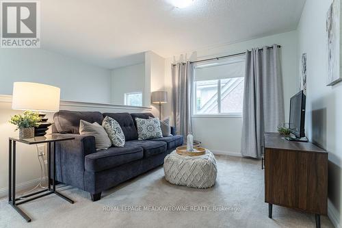 725 Switzer Crescent, Milton (Coates), ON - Indoor Photo Showing Living Room