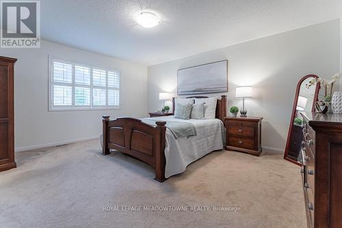 725 Switzer Crescent, Milton (Coates), ON - Indoor Photo Showing Bedroom