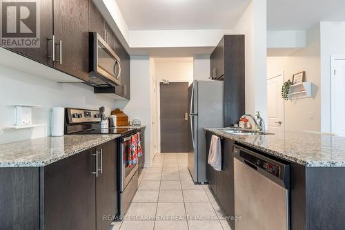 209 - 2370 Khalsa Gate, Oakville, ON - Indoor Photo Showing Kitchen With Upgraded Kitchen