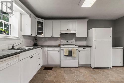 176 La Vallee, Memramcook, NB - Indoor Photo Showing Kitchen With Double Sink