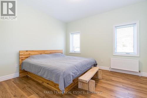 24 Rue Helene, Tiny (Lafontaine), ON - Indoor Photo Showing Bedroom