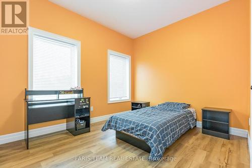 24 Rue Helene, Tiny (Lafontaine), ON - Indoor Photo Showing Bedroom