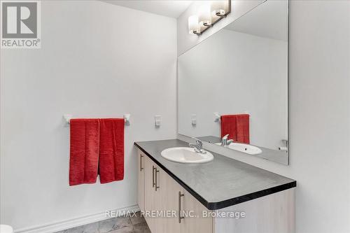 56 Harvest Crescent, Barrie, ON - Indoor Photo Showing Bathroom