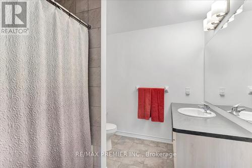 56 Harvest Crescent, Barrie, ON - Indoor Photo Showing Bathroom